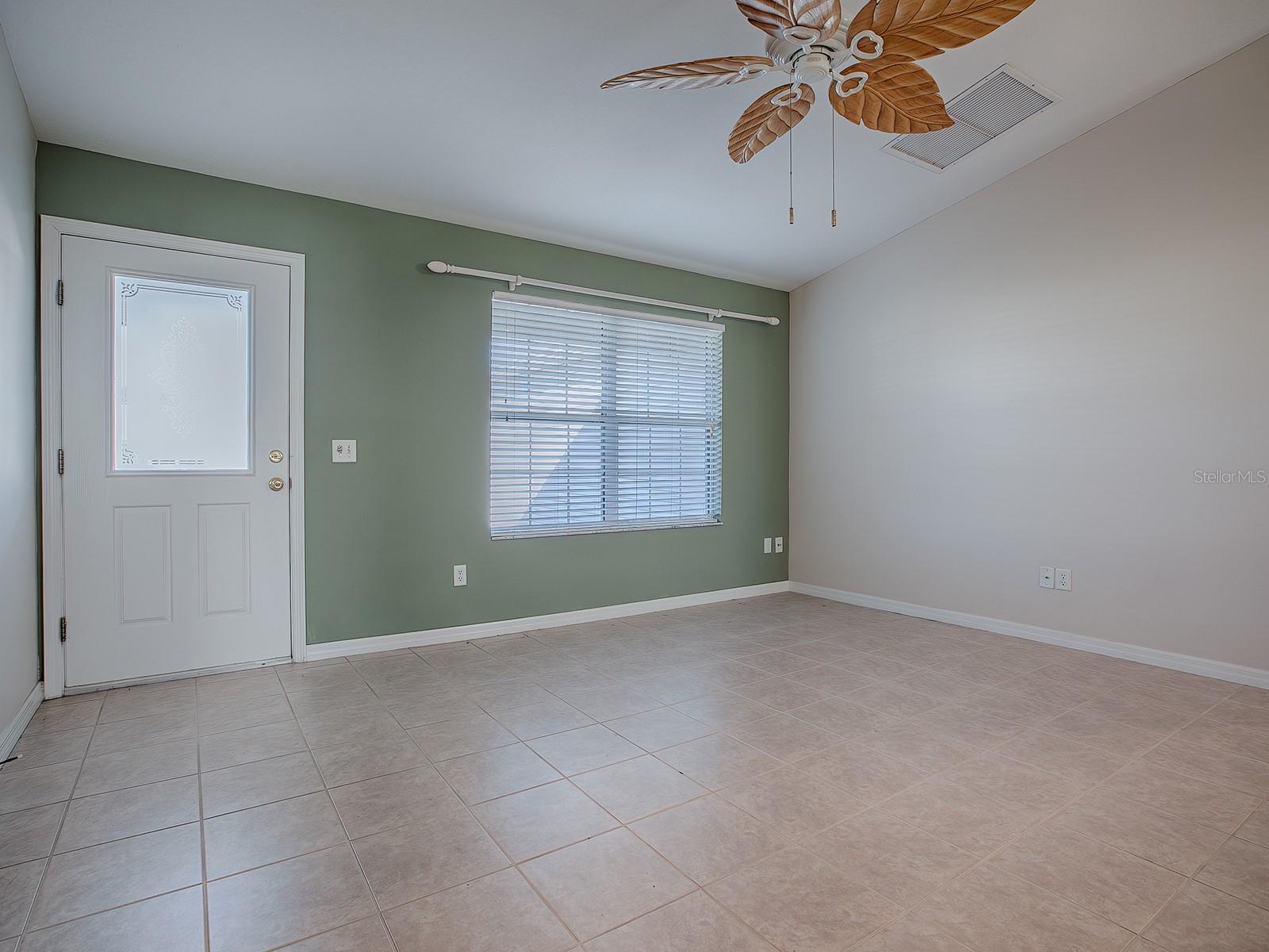941 EASTMONT CT, THE VILLAGES, FL, 32162