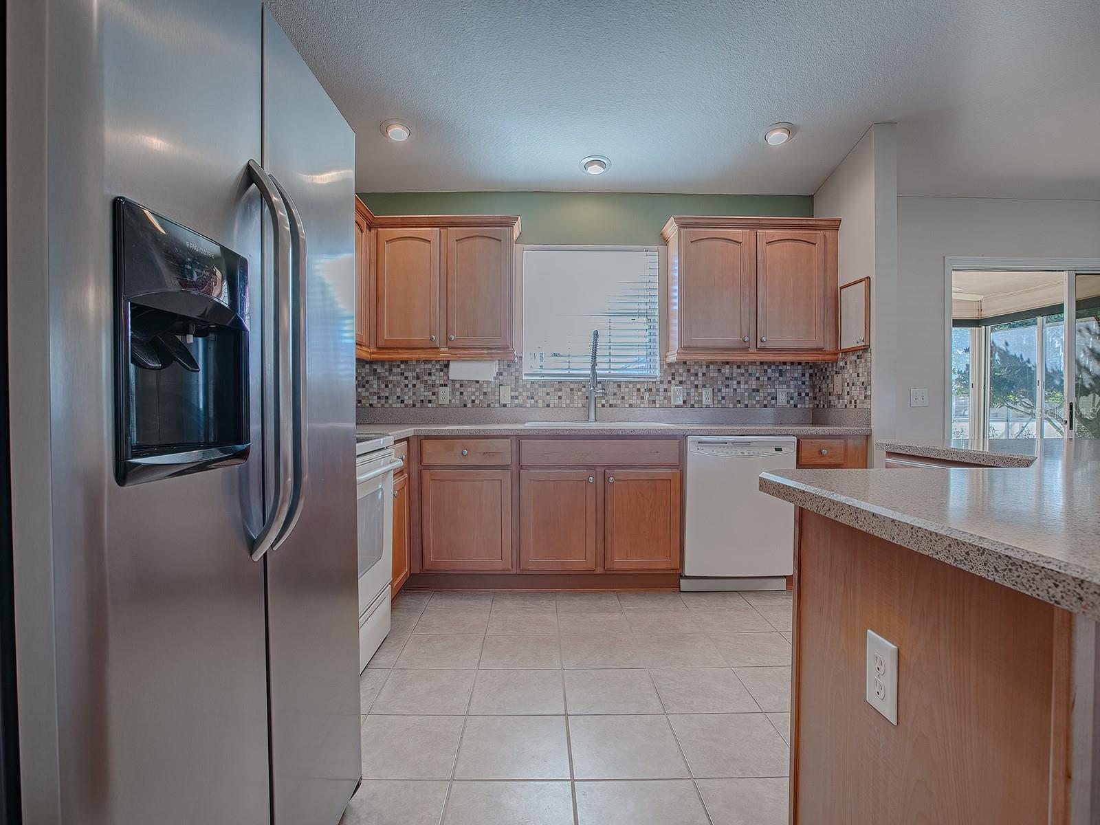941 EASTMONT CT, THE VILLAGES, FL, 32162