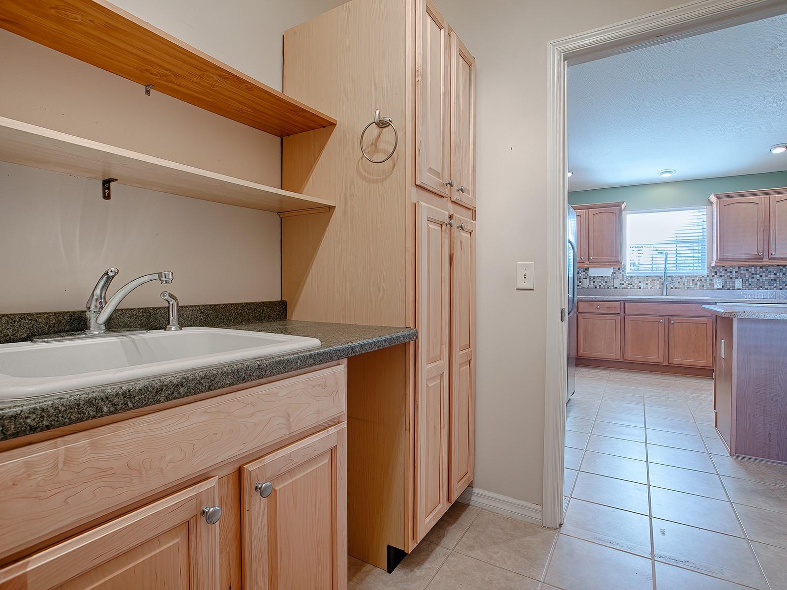 941 EASTMONT CT, THE VILLAGES, FL, 32162