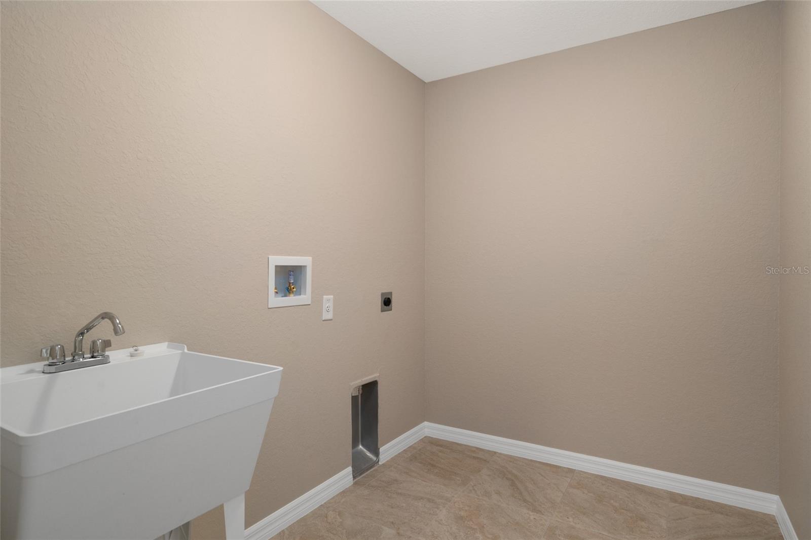 8249 N CREEK WAY, CITRUS SPRINGS, FL, 34434