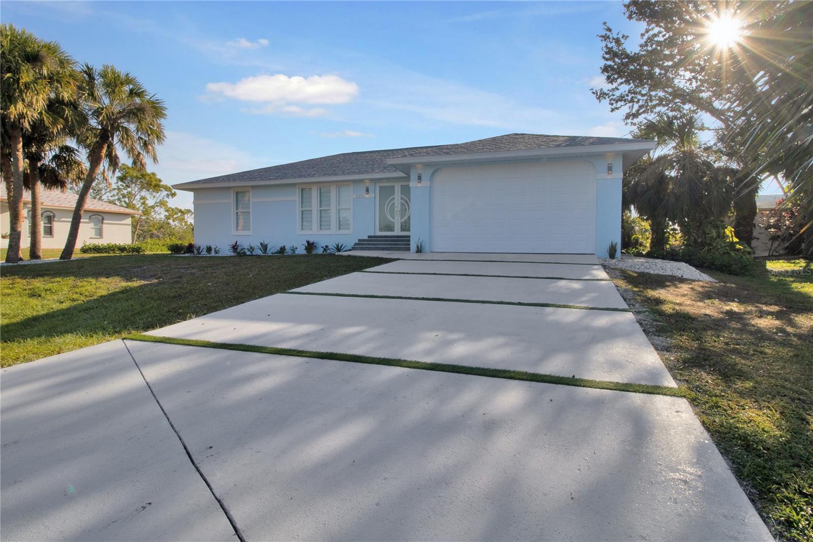 3004 BANYAN WAY, PUNTA GORDA, FL, 33950