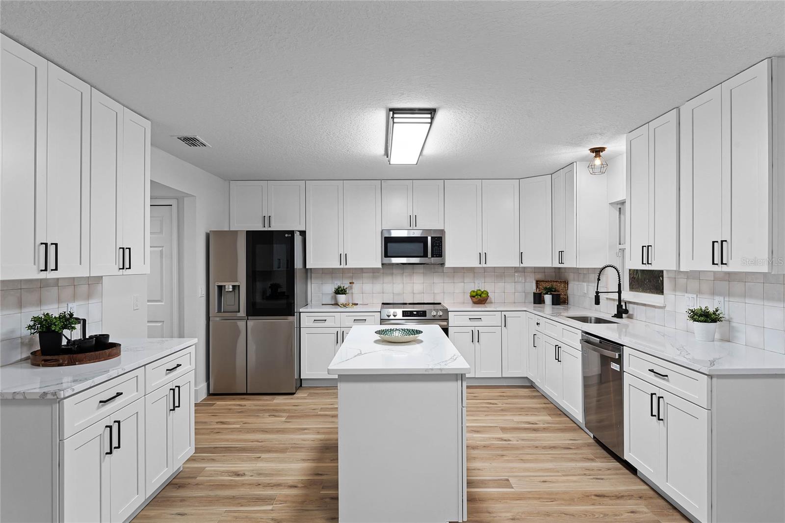 333 FAIRFIELD DR, SANFORD, FL, 32771