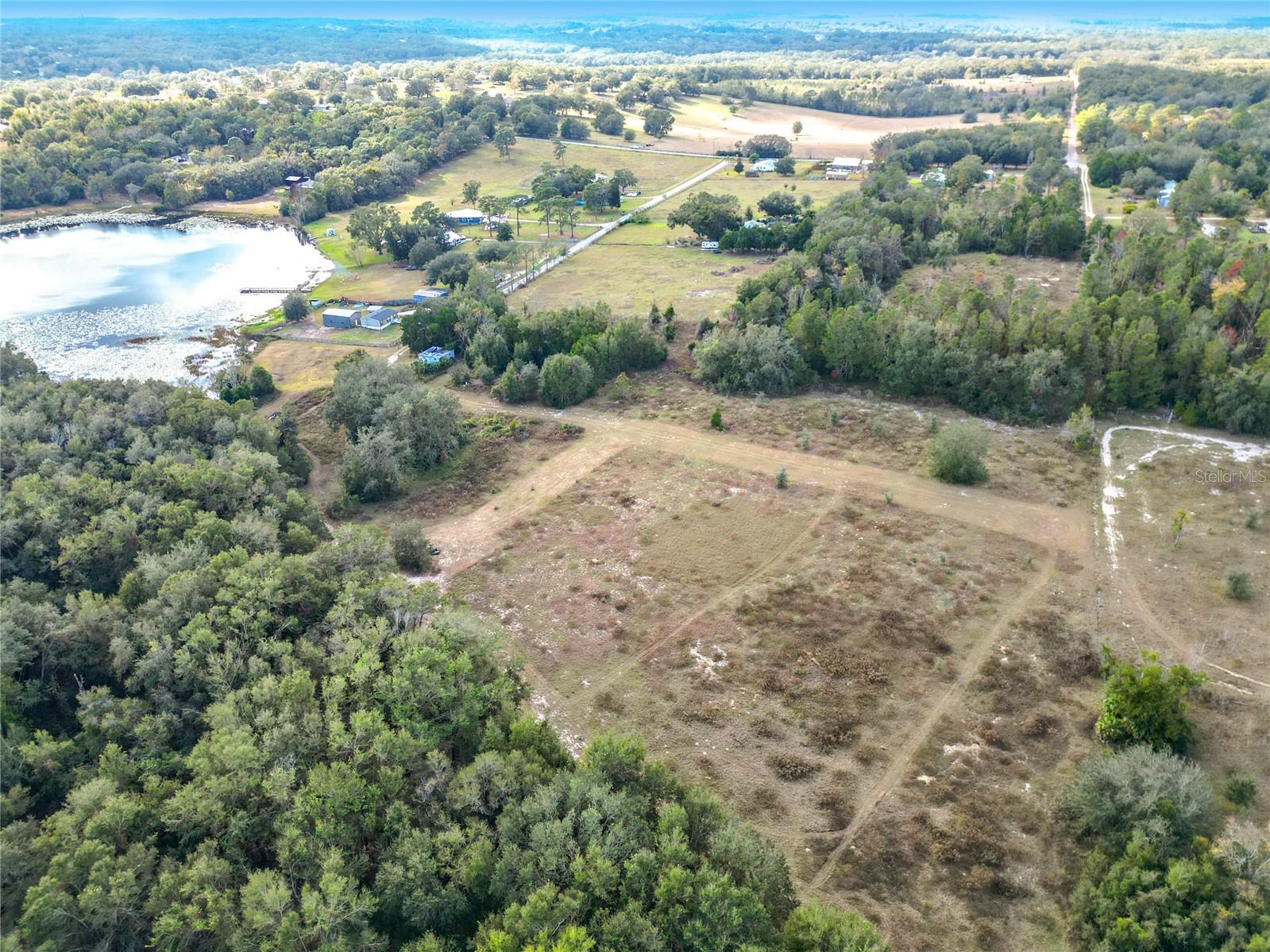 4235 DOVE VALLEY LN, LADY LAKE, FL, 32159