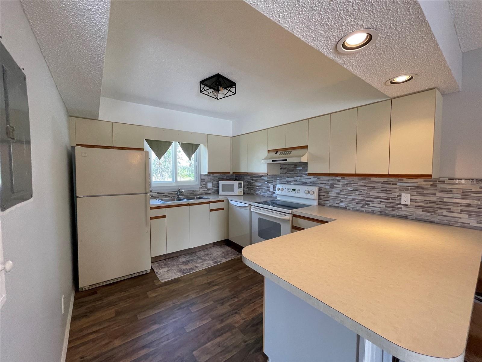 200 ROTONDA BLVD W #A4, ROTONDA WEST, FL, 33947
