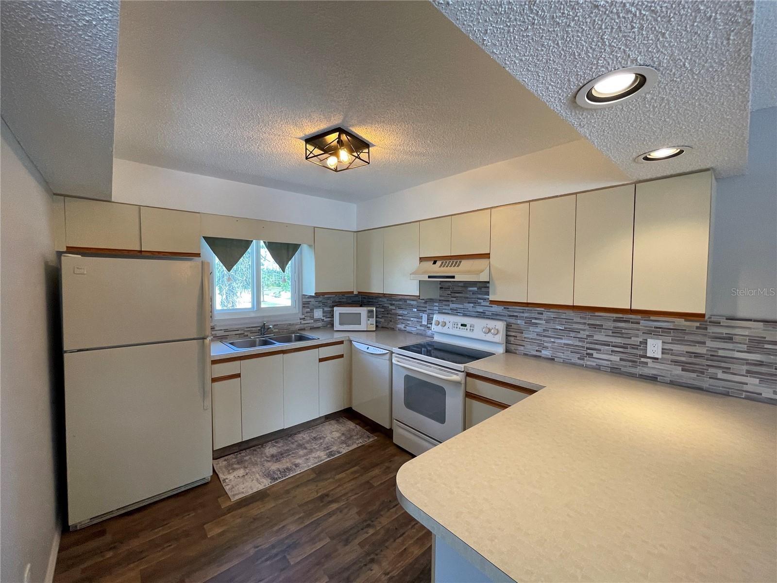 200 ROTONDA BLVD W #A4, ROTONDA WEST, FL, 33947