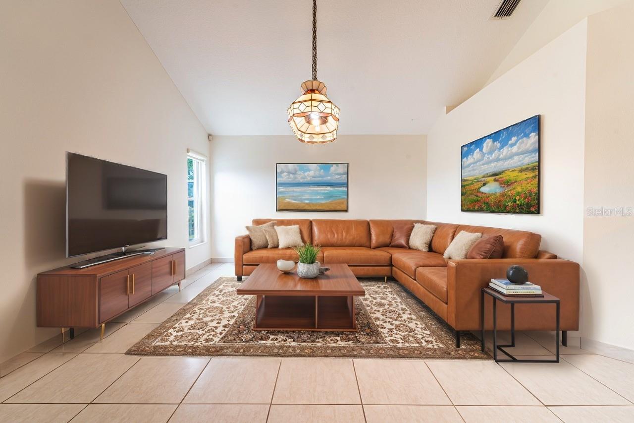 1515 LIONS CLUB DR, BRANDON, FL, 33511