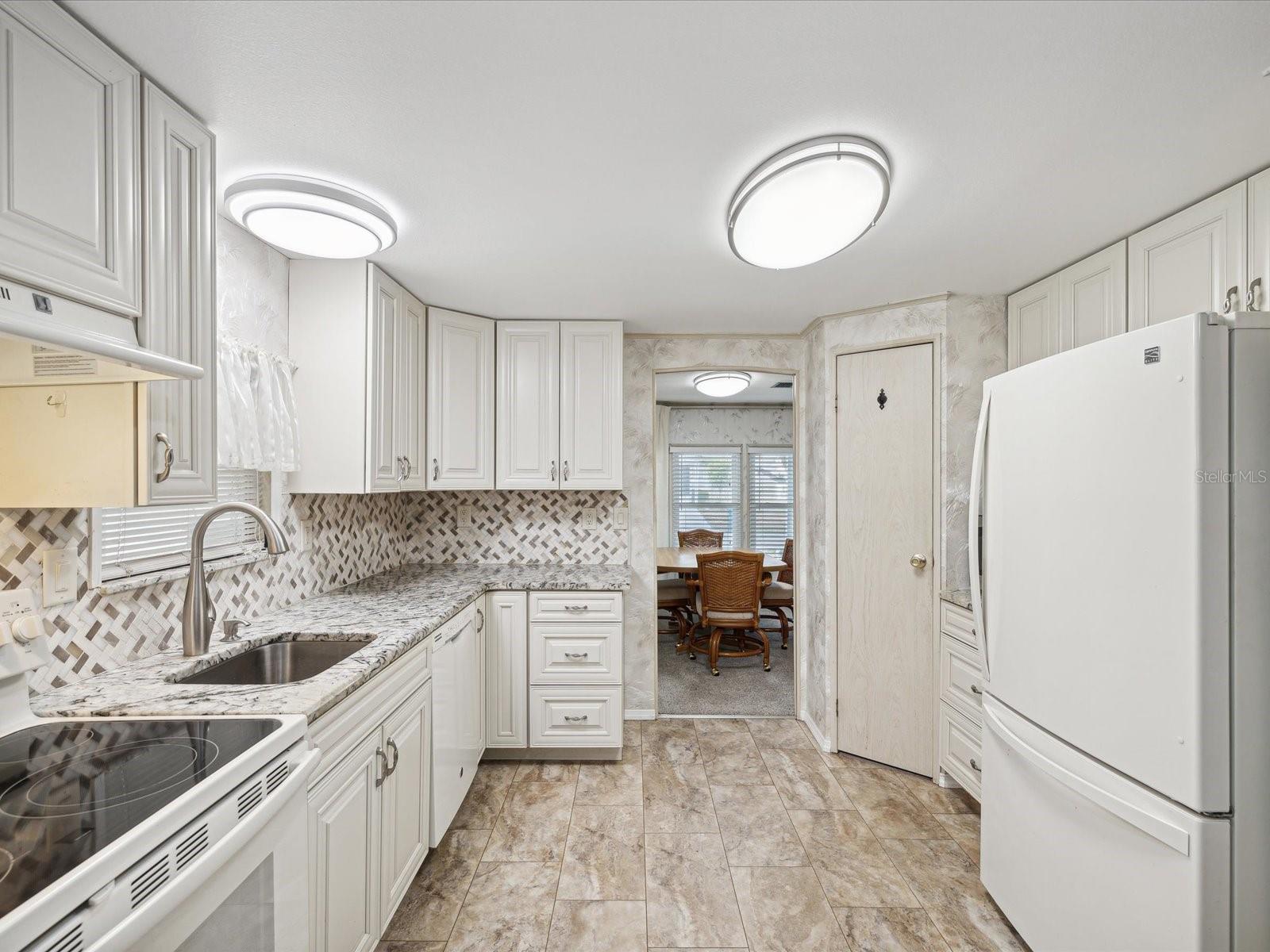 7484 MONTROSE AVE, BROOKSVILLE, FL, 34613