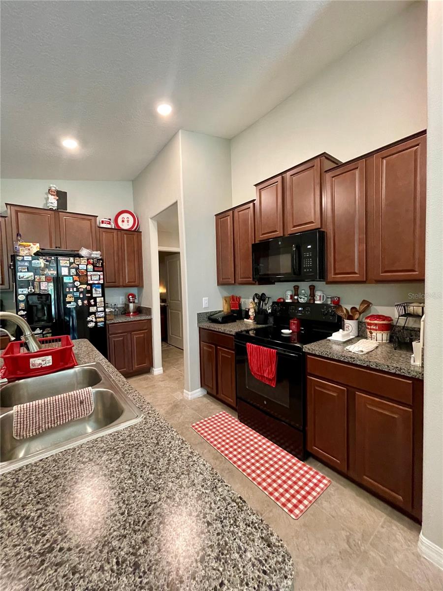 4238 UNBRIDLED SONG DR, SUN CITY CENTER, FL, 33573