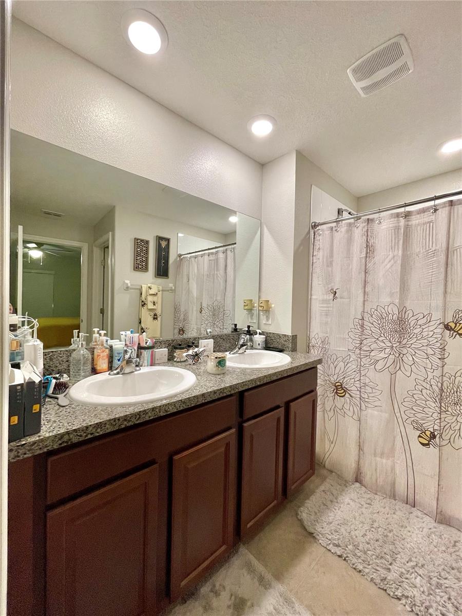 4238 UNBRIDLED SONG DR, SUN CITY CENTER, FL, 33573