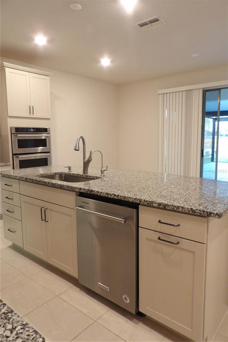 10844 ROLLING MOSS RD, TAMPA, FL, 33647