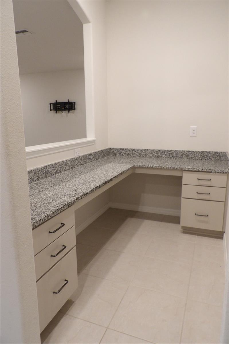 10844 ROLLING MOSS RD, TAMPA, FL, 33647