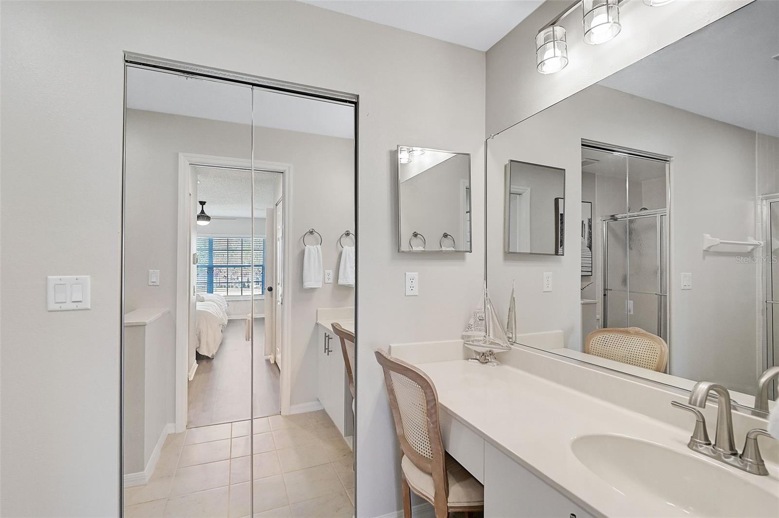 4206 CADDIE DR E #202, BRADENTON, FL, 34203