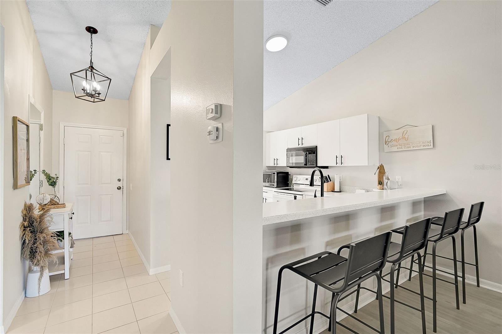 4206 CADDIE DR E #202, BRADENTON, FL, 34203