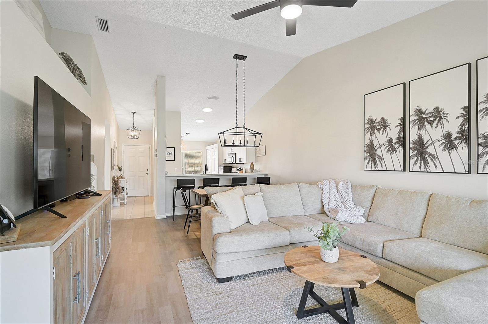 4206 CADDIE DR E #202, BRADENTON, FL, 34203