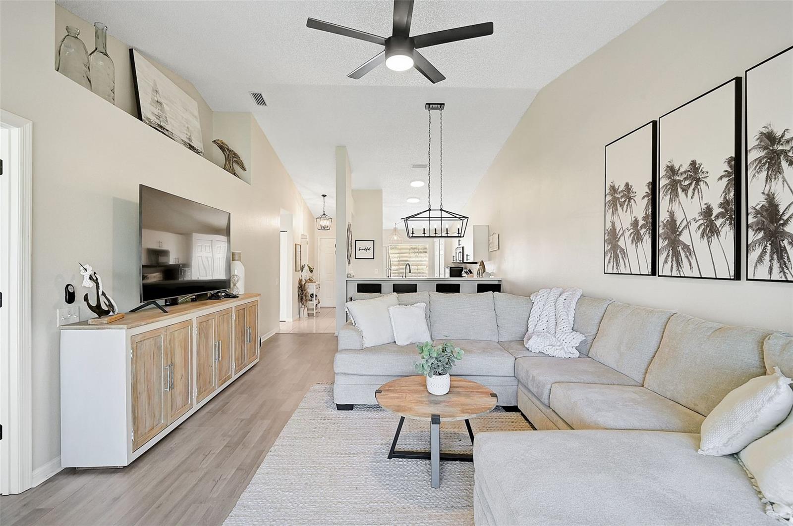 4206 CADDIE DR E #202, BRADENTON, FL, 34203