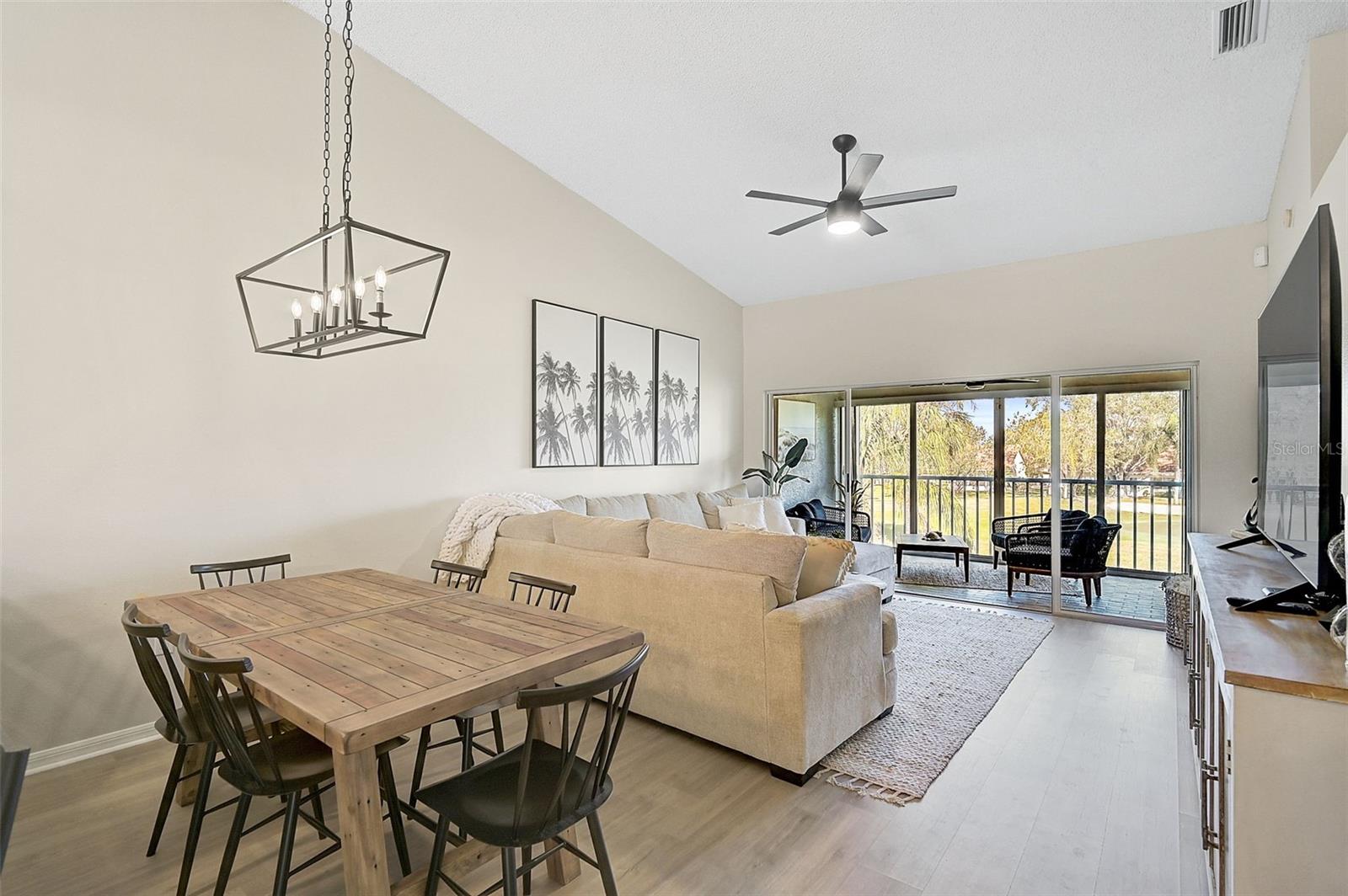 4206 CADDIE DR E #202, BRADENTON, FL, 34203