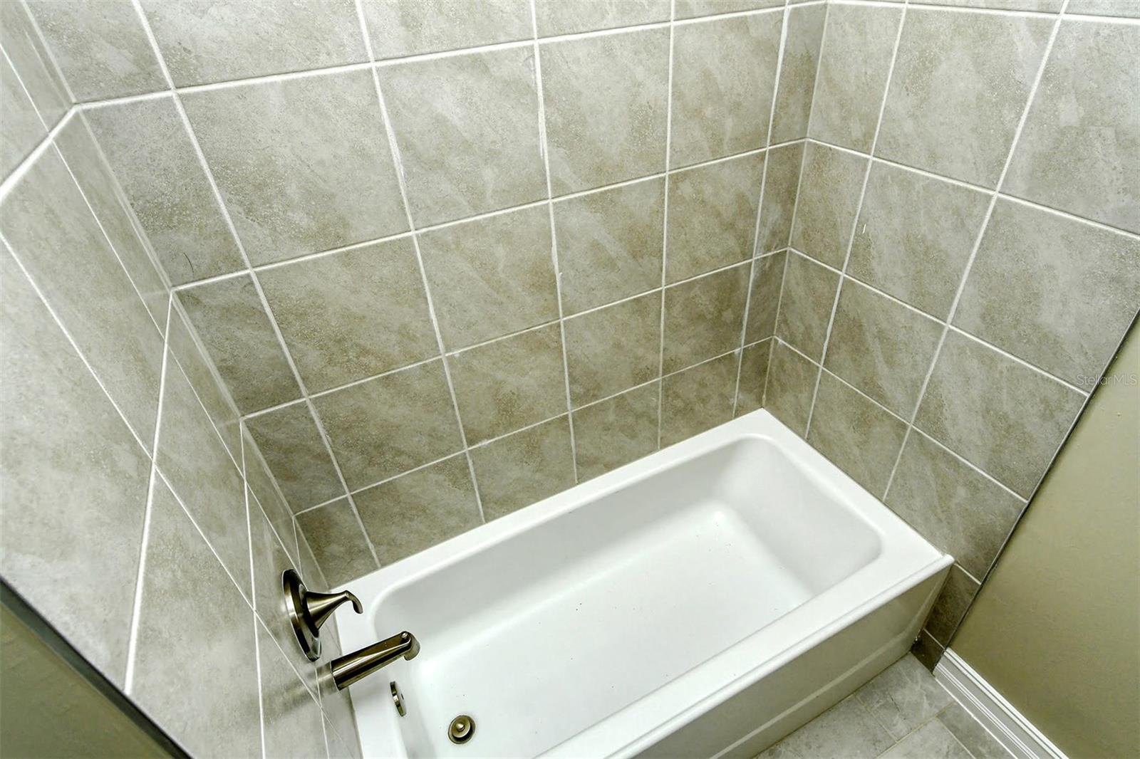 16083 POPLAR HILL LN, PORT CHARLOTTE, FL, 33953