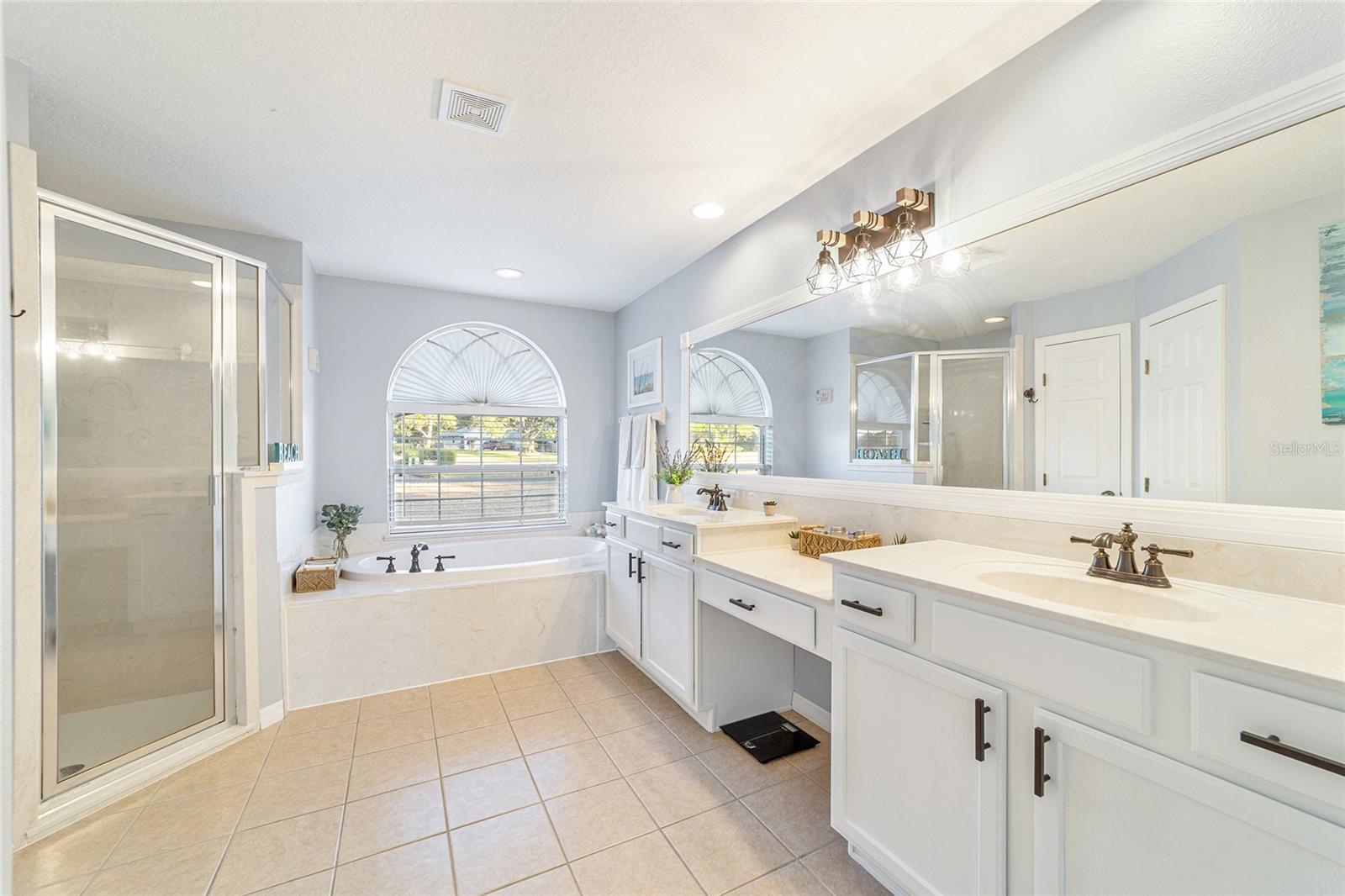 5981 NE 57TH LOOP, SILVER SPRINGS, FL, 34488