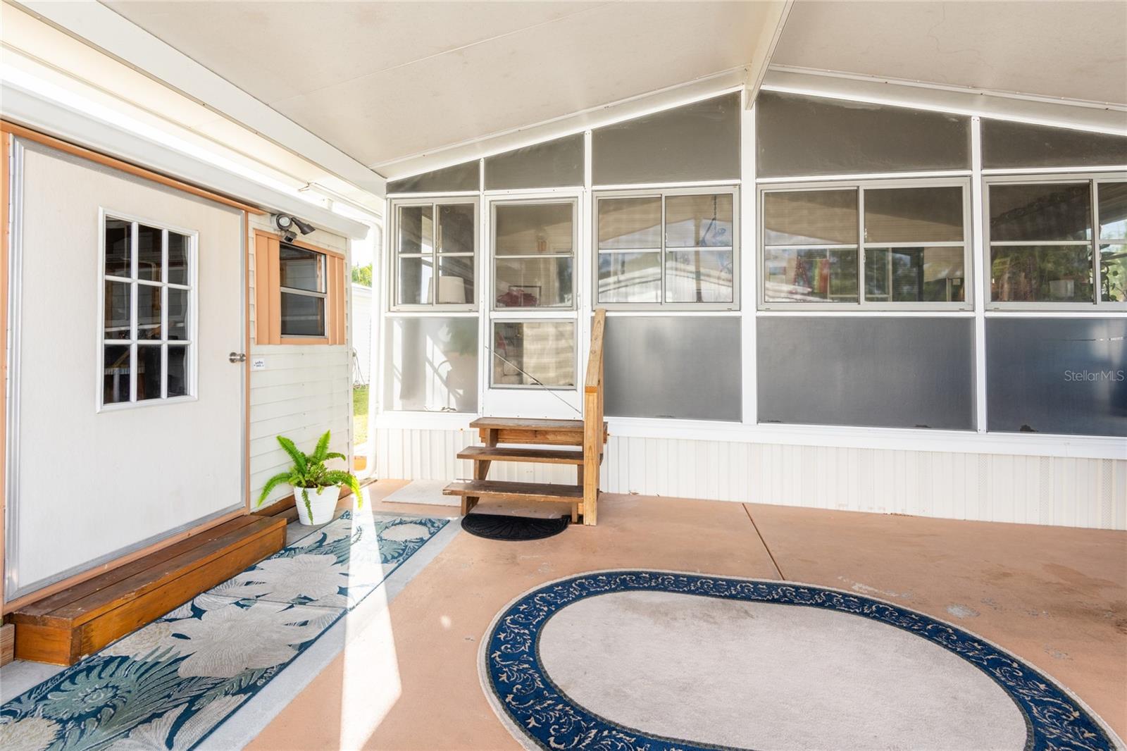2103 LAKE LINDA CIR, LUTZ, FL, 33558