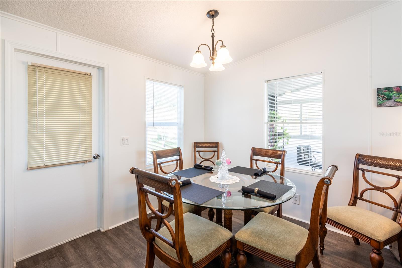 2103 LAKE LINDA CIR, LUTZ, FL, 33558