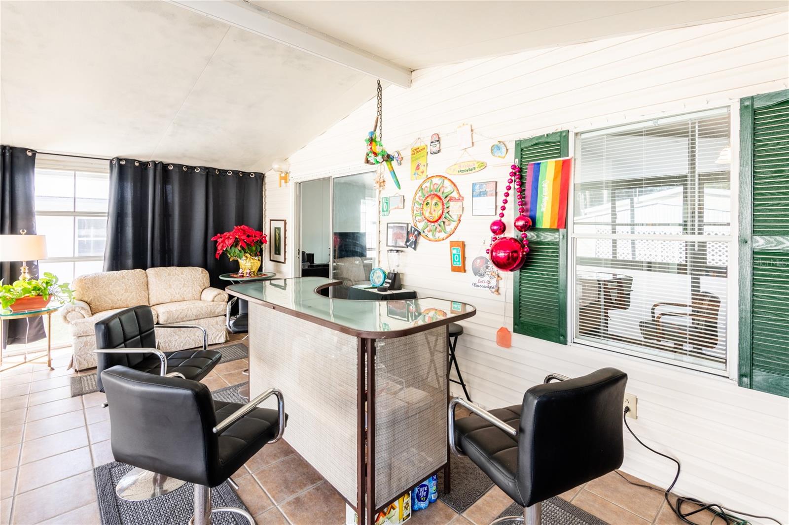 2103 LAKE LINDA CIR, LUTZ, FL, 33558