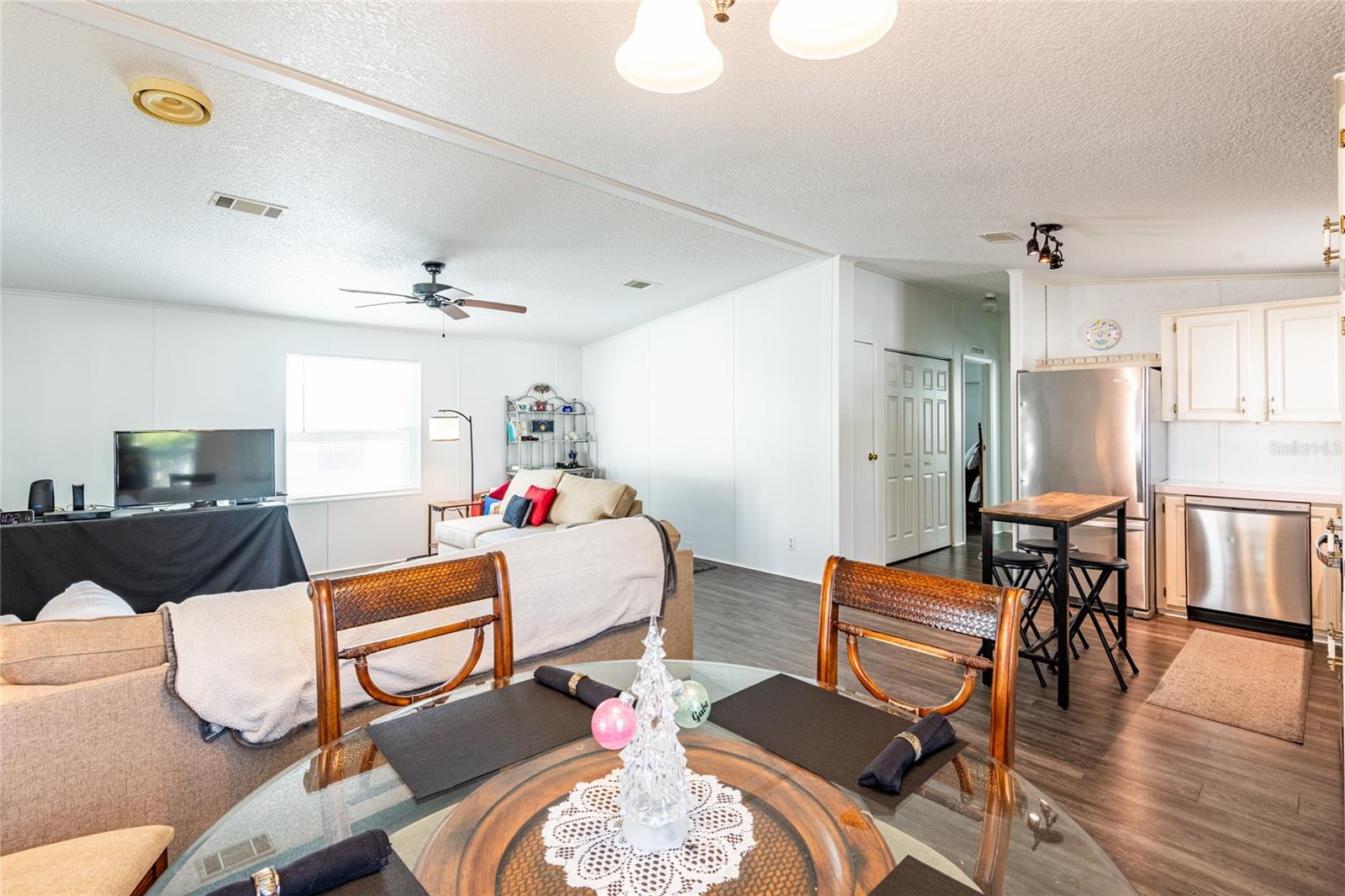 2103 LAKE LINDA CIR, LUTZ, FL, 33558