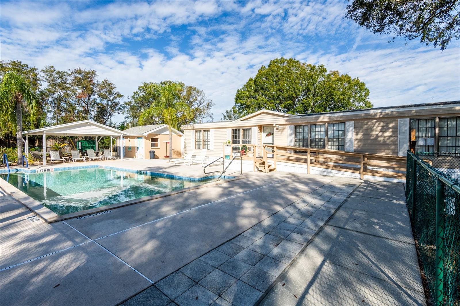 2103 LAKE LINDA CIR, LUTZ, FL, 33558