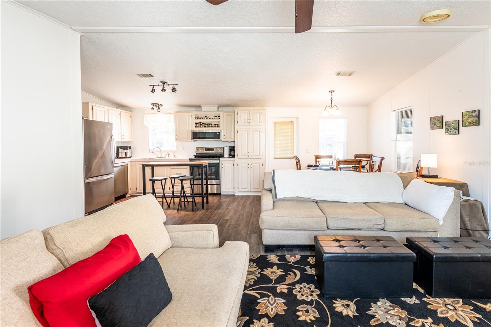 2103 LAKE LINDA CIR, LUTZ, FL, 33558