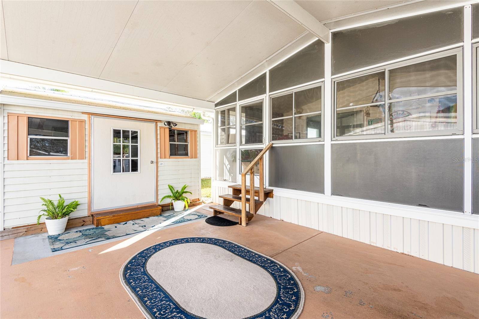 2103 LAKE LINDA CIR, LUTZ, FL, 33558