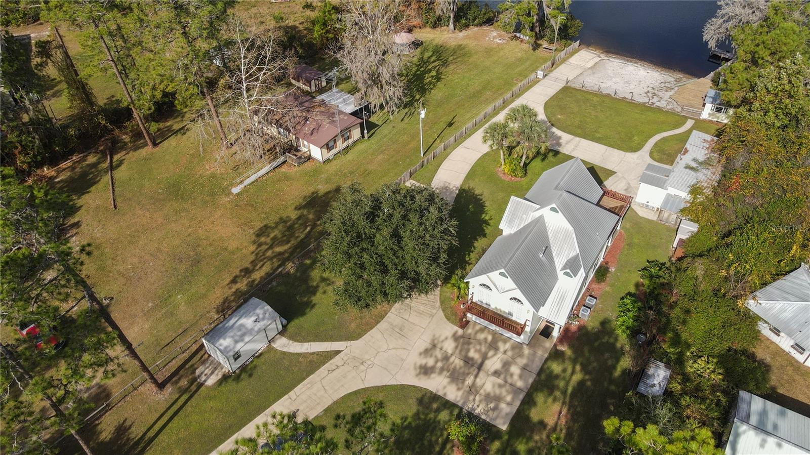 221 RILEY LAKE DR, HAWTHORNE, FL, 32640