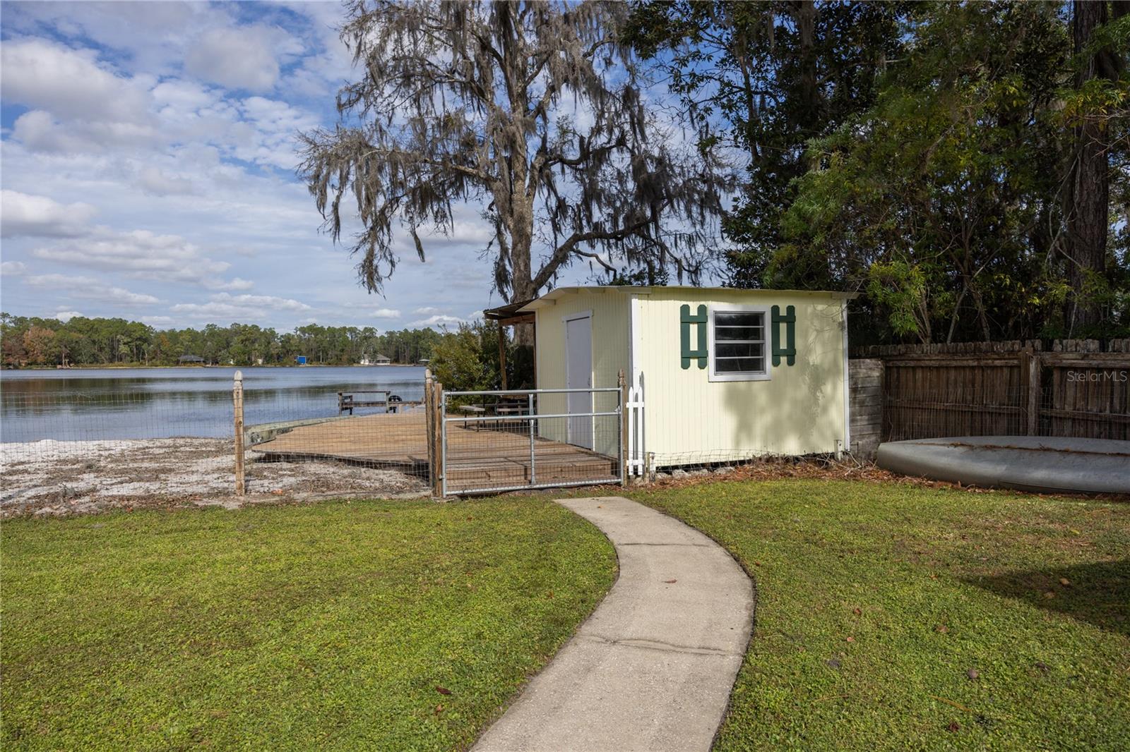 221 RILEY LAKE DR, HAWTHORNE, FL, 32640