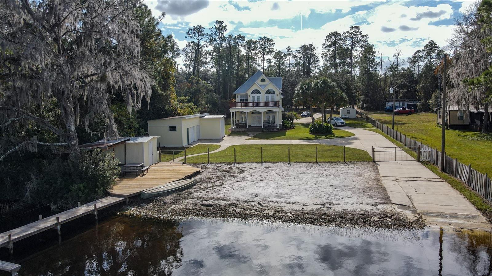 221 RILEY LAKE DR, HAWTHORNE, FL, 32640