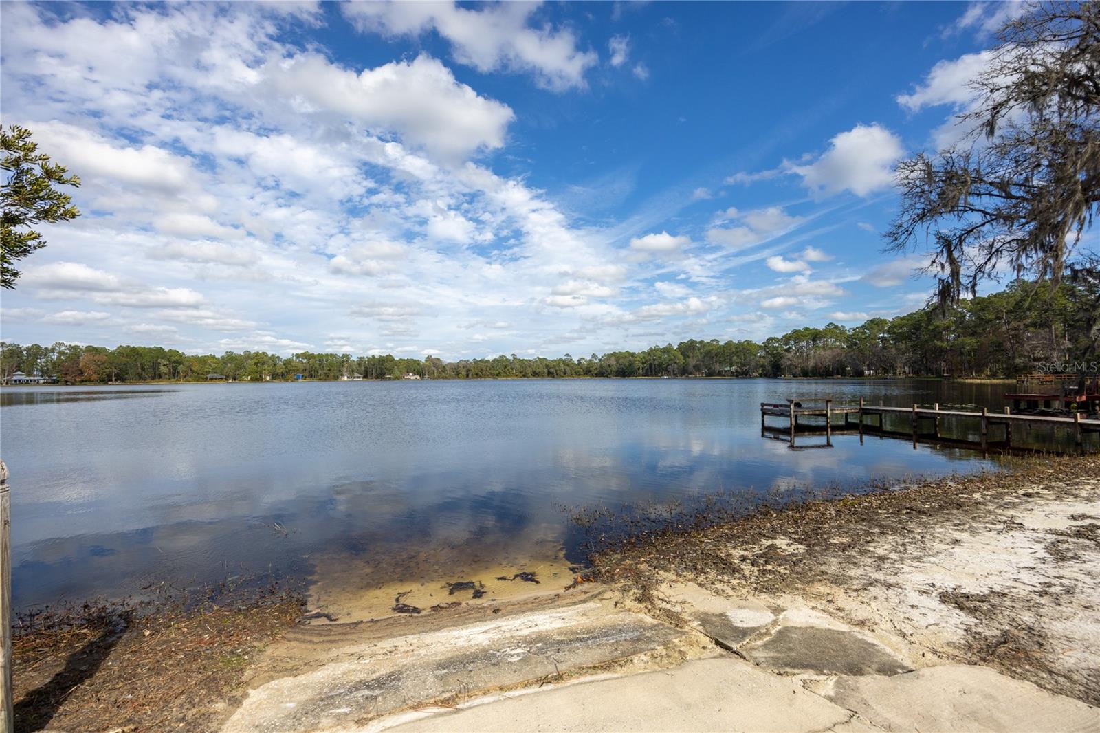 221 RILEY LAKE DR, HAWTHORNE, FL, 32640