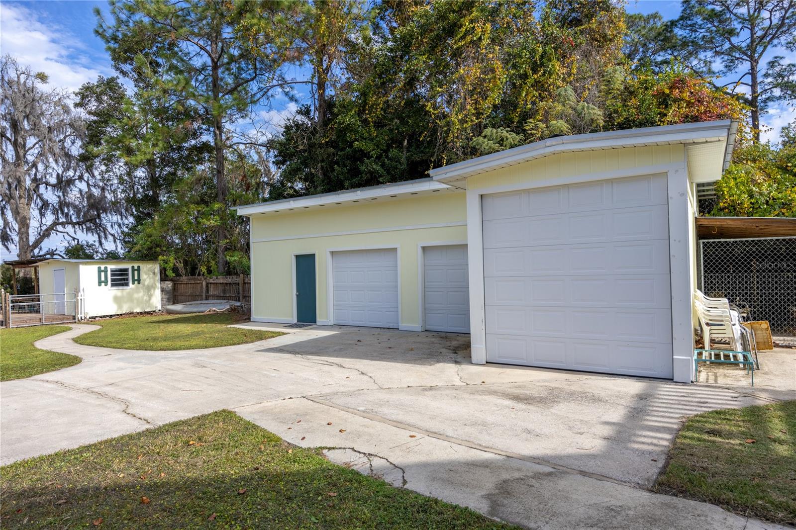 221 RILEY LAKE DR, HAWTHORNE, FL, 32640