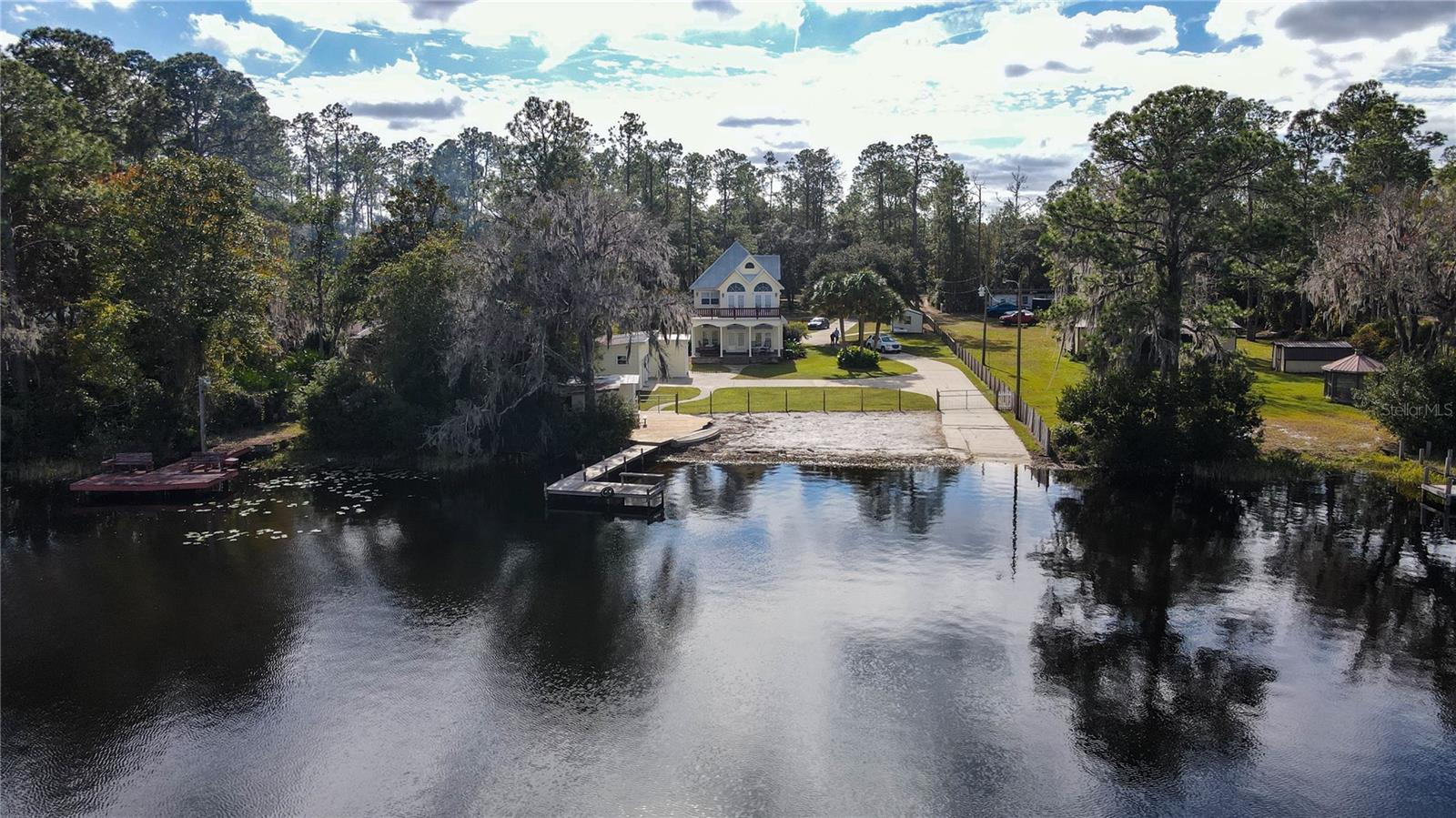 221 RILEY LAKE DR, HAWTHORNE, FL, 32640