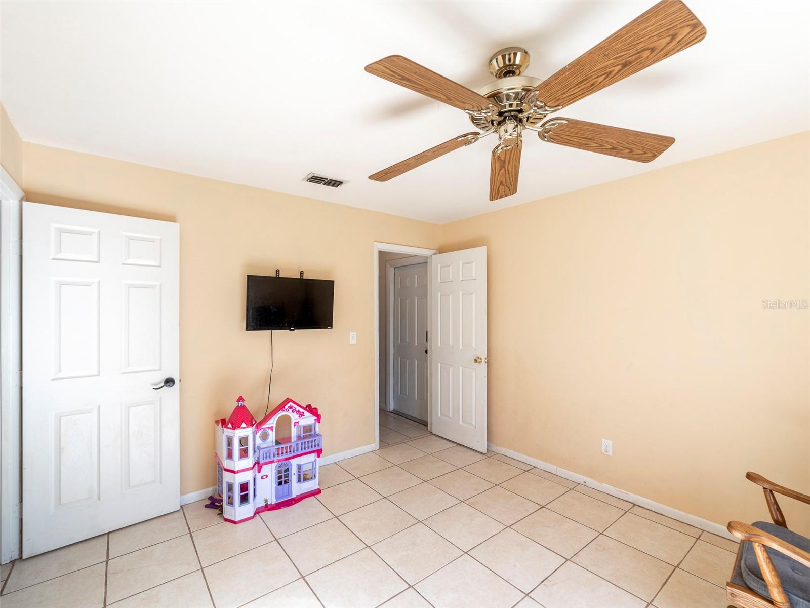 287 GROUND DOVE CIR, LEHIGH ACRES, FL, 33936