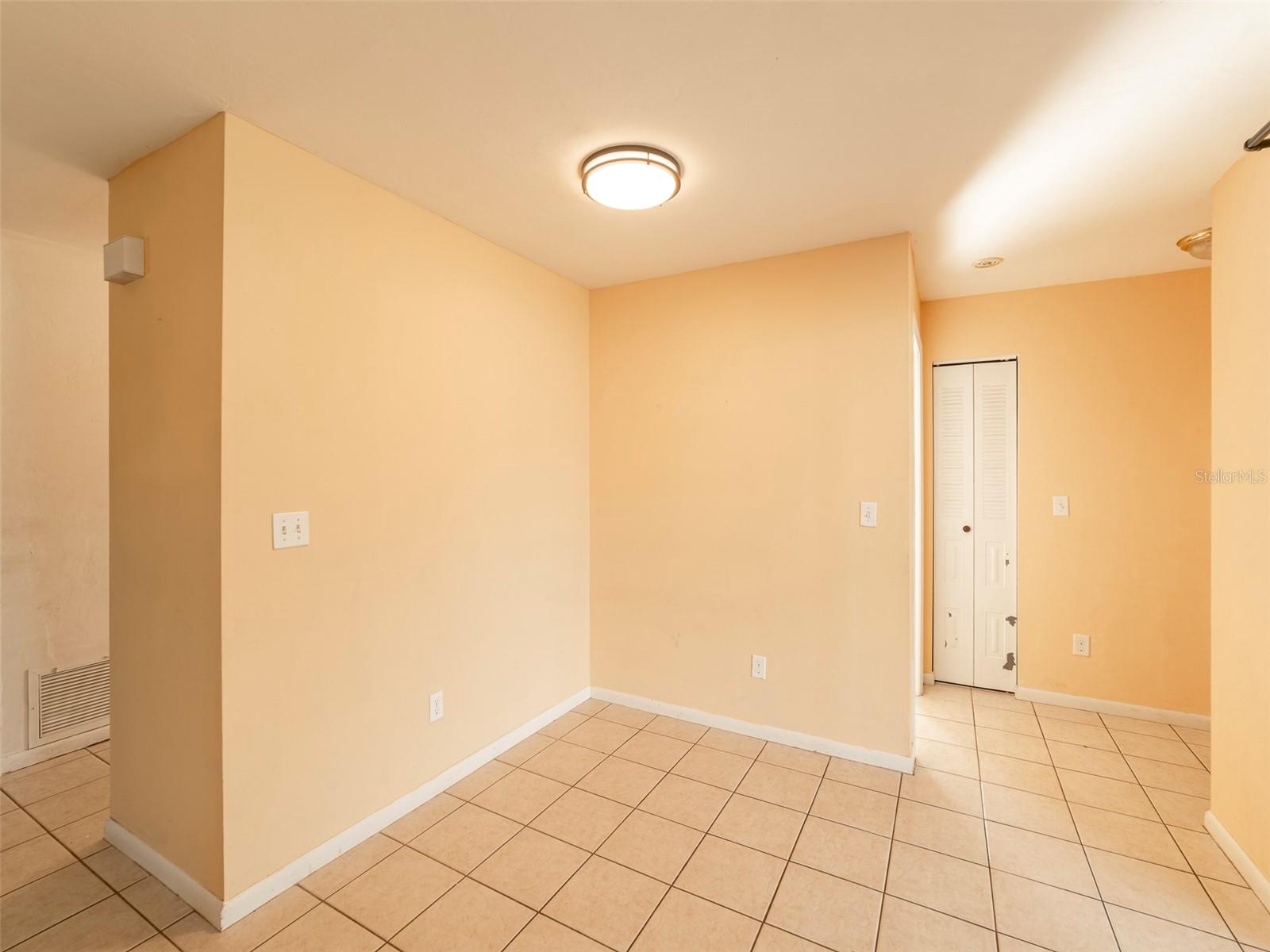 287 GROUND DOVE CIR, LEHIGH ACRES, FL, 33936