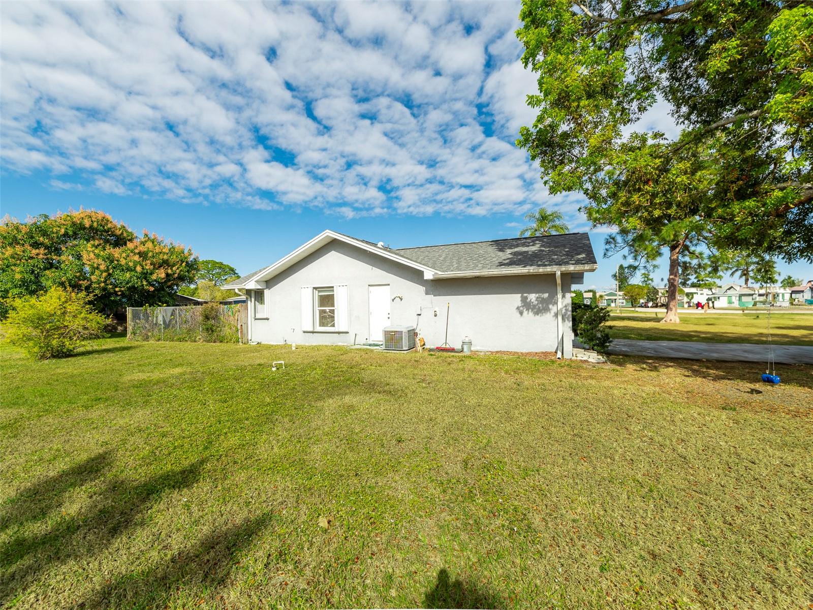 287 GROUND DOVE CIR, LEHIGH ACRES, FL, 33936
