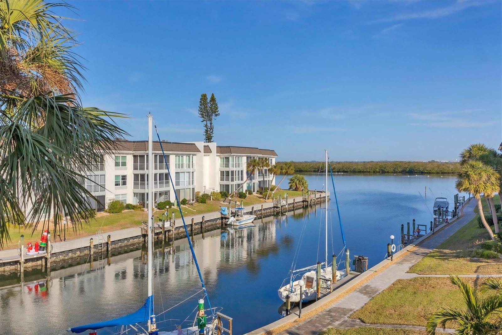 4330 FALMOUTH DR #308, LONGBOAT KEY, FL, 34228