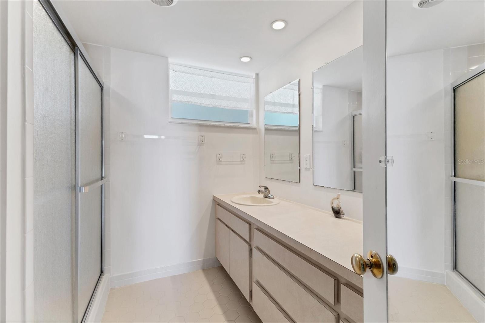 4330 FALMOUTH DR #308, LONGBOAT KEY, FL, 34228