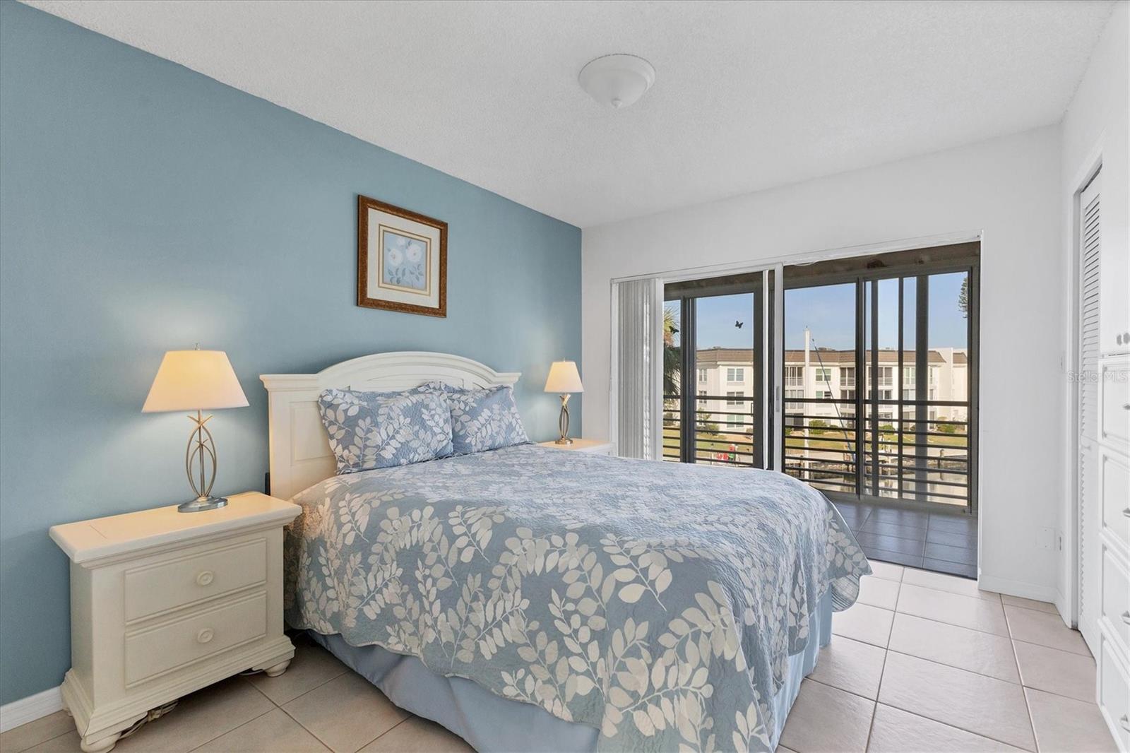 4330 FALMOUTH DR #308, LONGBOAT KEY, FL, 34228