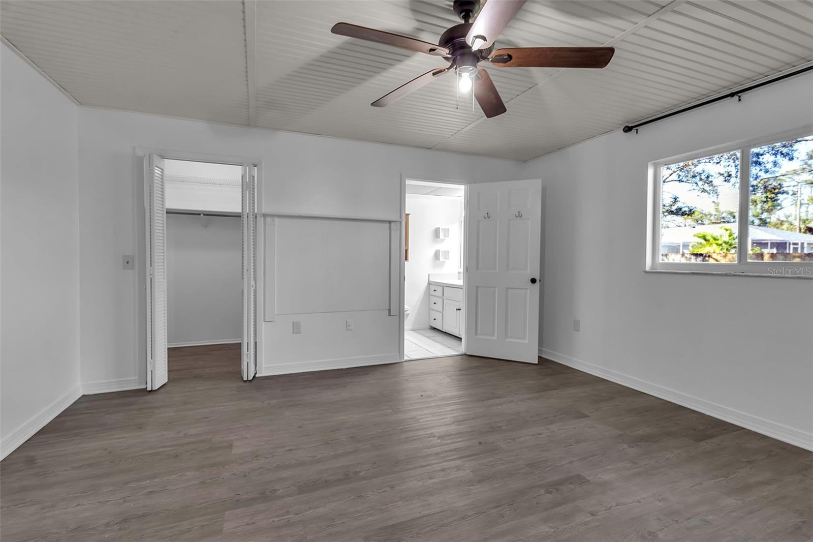 20378 EMERALD AVE, PORT CHARLOTTE, FL, 33952