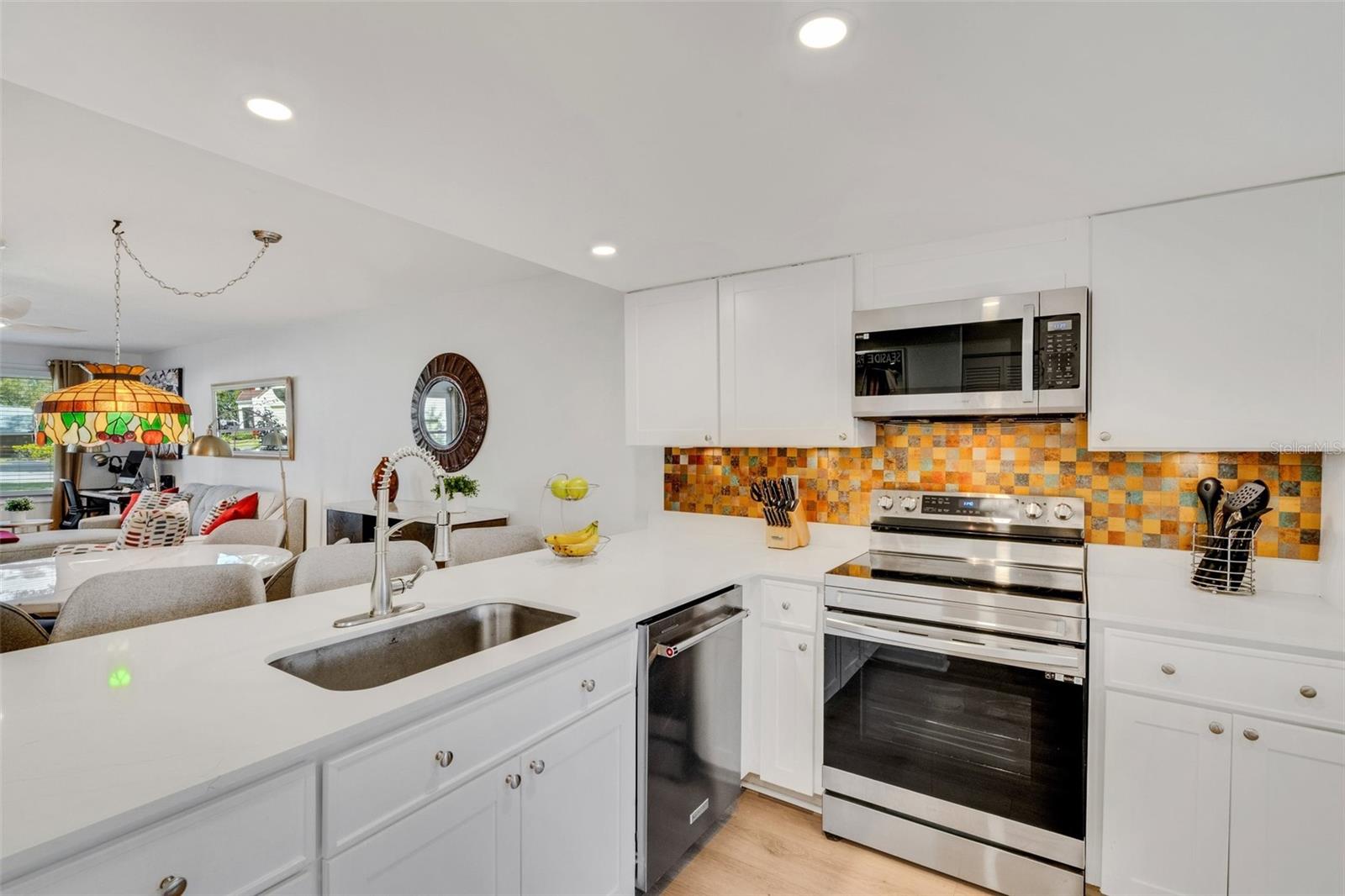 947 MADRID DR, PALM HARBOR, FL, 34684