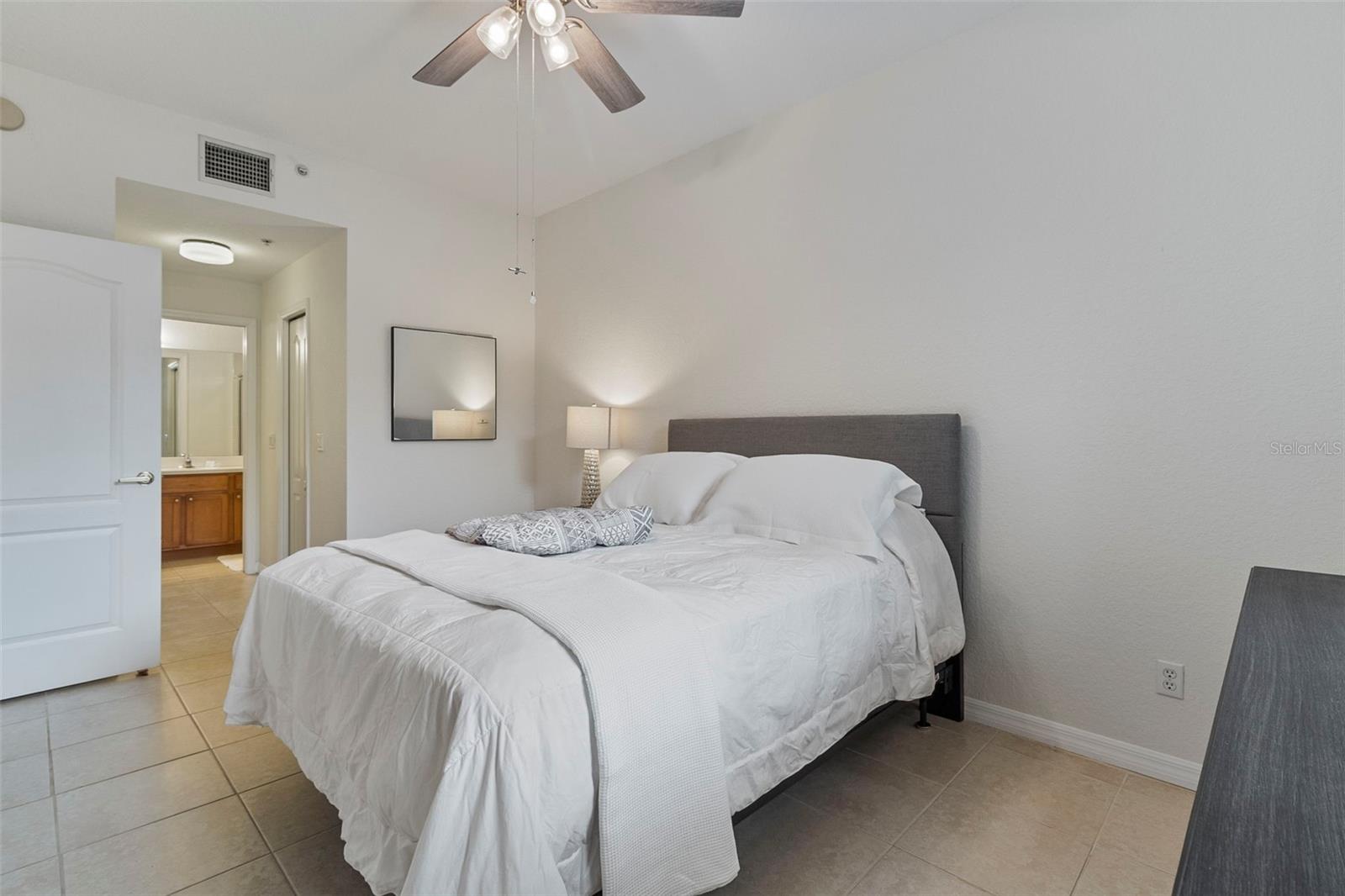 915 FAIRWAYCOVE LN #103, BRADENTON, FL, 34212