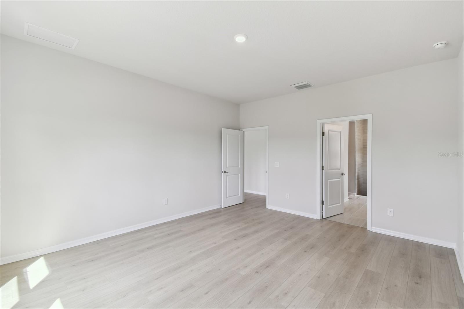 6074 SACRED OAK AVE, MOUNT DORA, FL, 32757