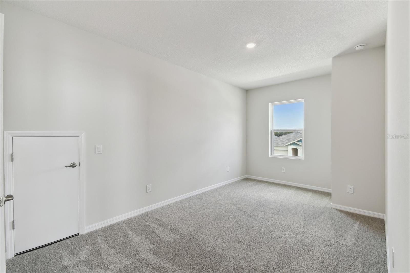 6074 SACRED OAK AVE, MOUNT DORA, FL, 32757