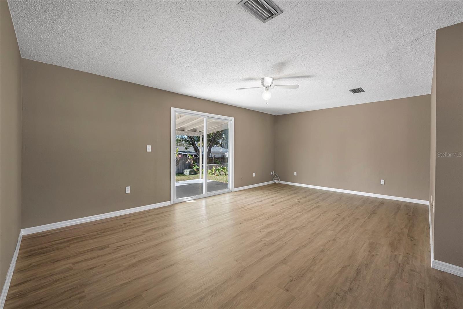 2318 FAIRGREN AVE, DELTONA, FL, 32738