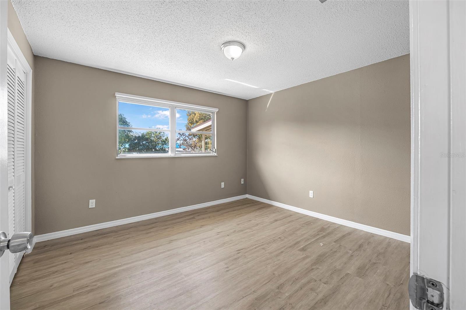 2318 FAIRGREN AVE, DELTONA, FL, 32738