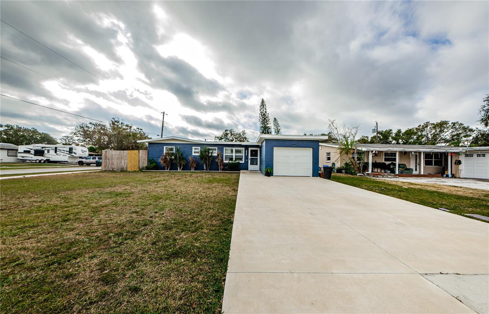 5600 91ST AVE N, PINELLAS PARK, FL, 33782