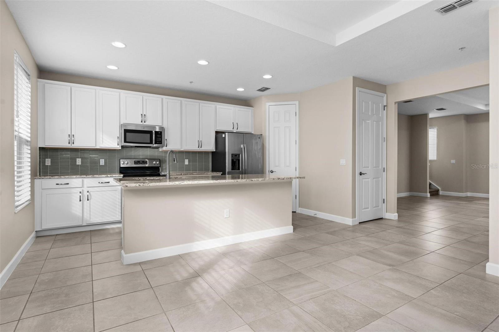 1330 BOLTON PL N, LAKE MARY, FL, 32746